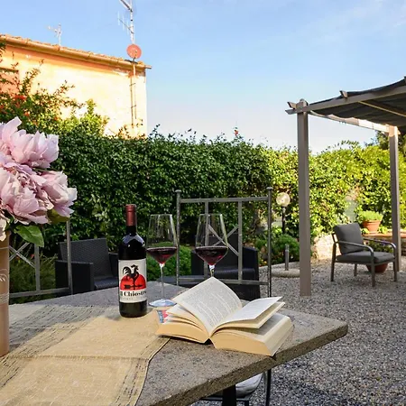Il Chiostro & * Suvereto