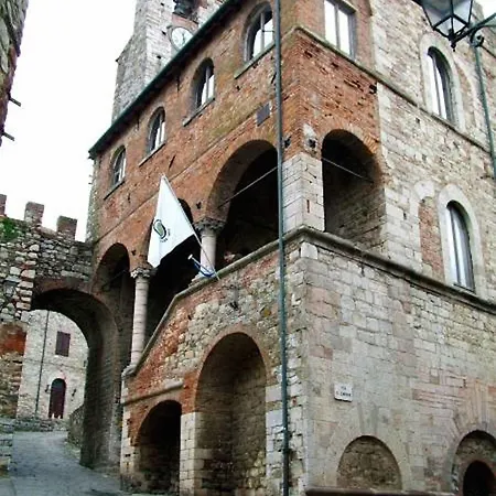 Il Chiostro & *